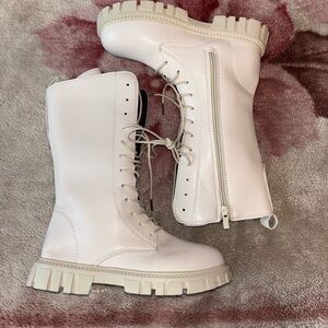 Beige Lace-Up Boots - Kids Size 35